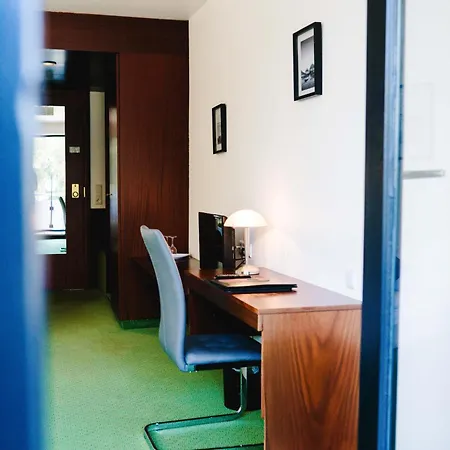 ホテル Faehrhaus Farge 4*