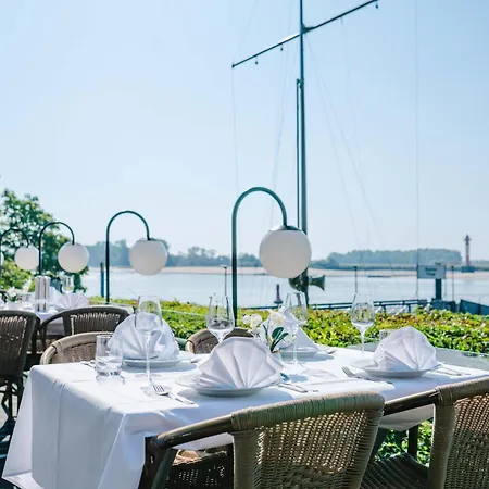 ホテル Faehrhaus Farge 4*